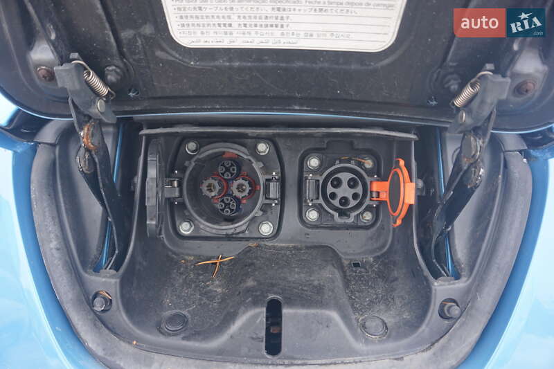 Хэтчбек Nissan Leaf 2011 в Самборе фото 54 Хэтчбек Nissan Leaf 2011 в Самборе