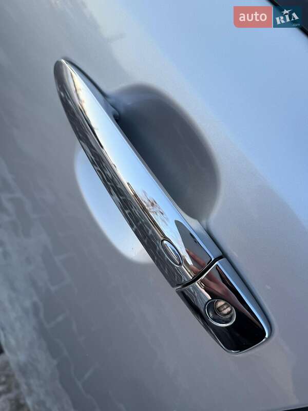 Хэтчбек Nissan Leaf 2012 в Владимире фото 24 Хэтчбек Nissan Leaf 2012 в Владимире