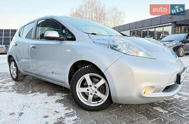 Хэтчбек Nissan Leaf 2012 в Владимире
