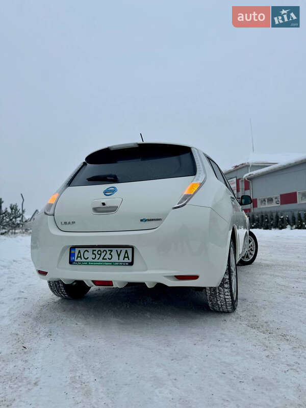 Хэтчбек Nissan Leaf 2015 в Луцке фото 2 Хэтчбек Nissan Leaf 2015 в Луцке