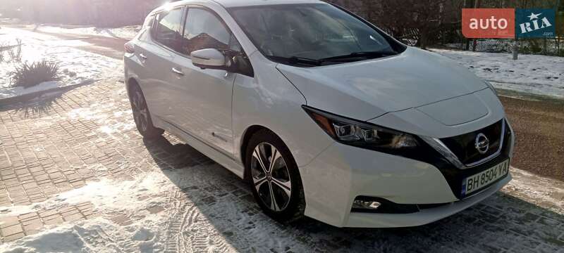 Хэтчбек Nissan Leaf 2019 в Одессе
