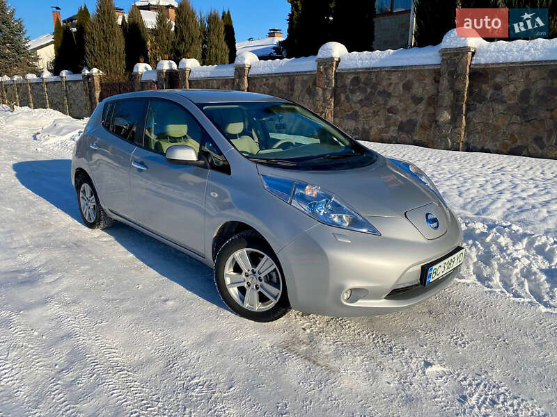 Хэтчбек Nissan Leaf 2012 в Львове