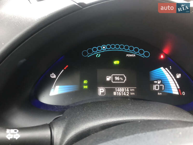 Хэтчбек Nissan Leaf 2014 в Казатине