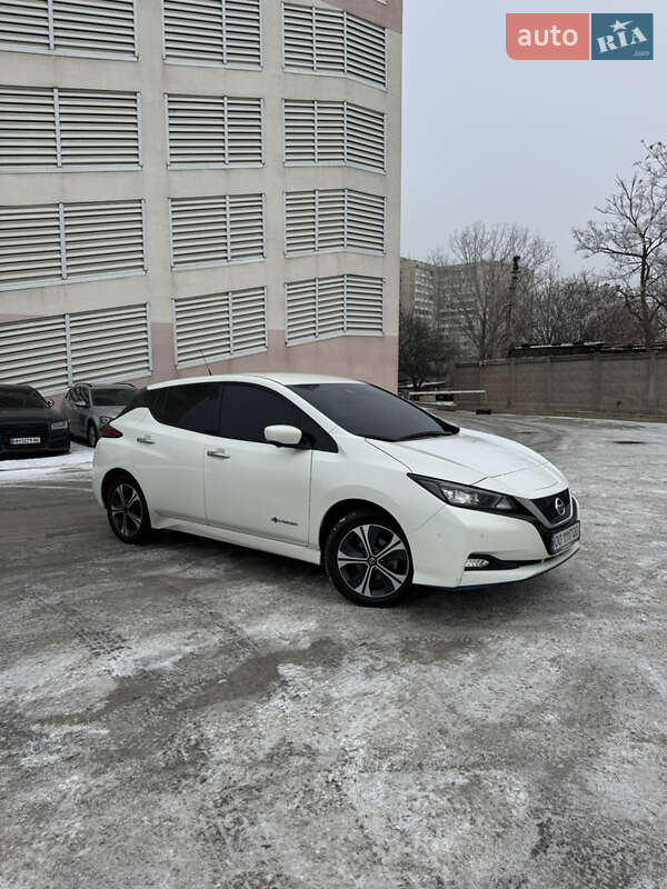 Хэтчбек Nissan Leaf 2019 в Одессе