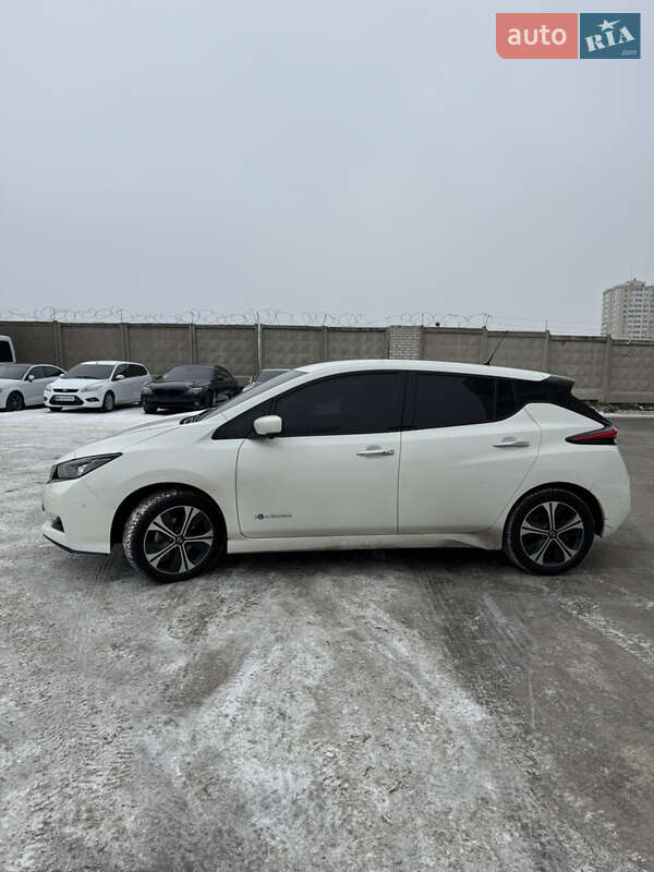 Хэтчбек Nissan Leaf 2019 в Одессе
