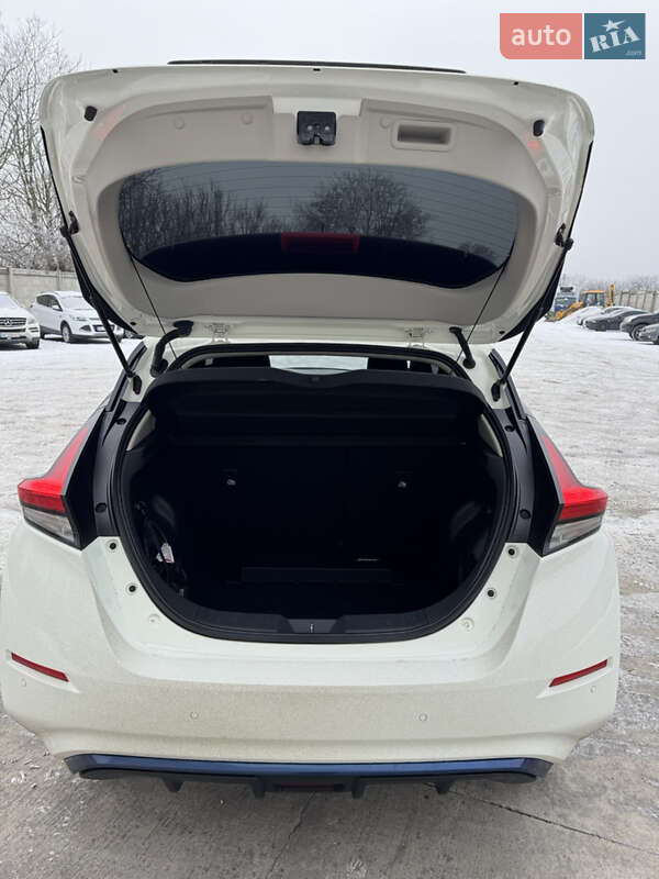 Хэтчбек Nissan Leaf 2019 в Одессе