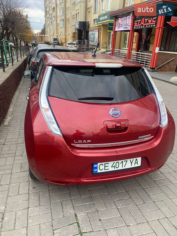 Хэтчбек Nissan Leaf 2014 в Черновцах