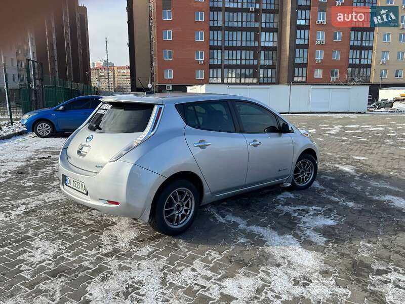 Хэтчбек Nissan Leaf 2015 в Одессе