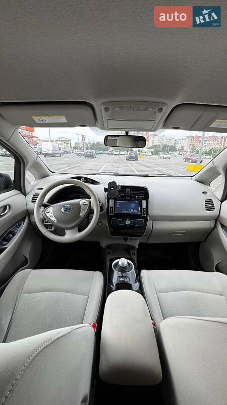 Хетчбек Nissan Leaf 2013 в Чернівцях фото 2 Хетчбек Nissan Leaf 2013 в Чернівцях