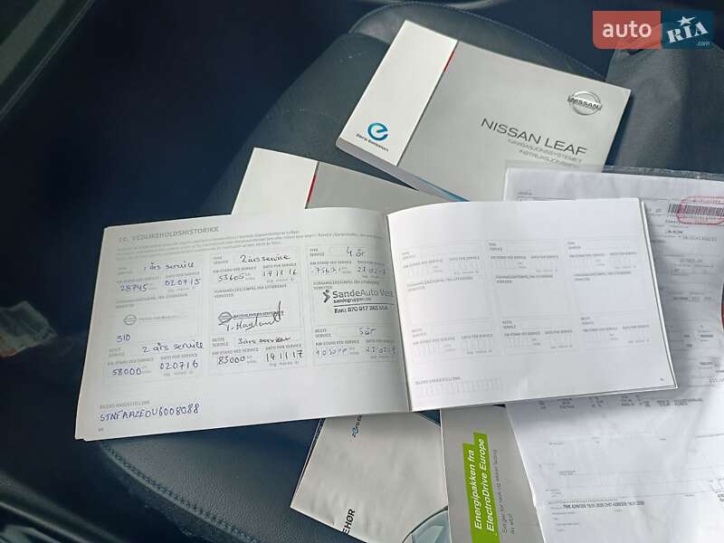 Хэтчбек Nissan Leaf 2014 в Ровно