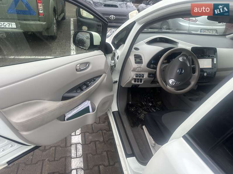 Хэтчбек Nissan Leaf 2013 в Житомире