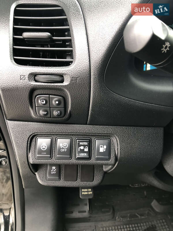 Хэтчбек Nissan Leaf 2016 в Хмельницком фото 30 Хэтчбек Nissan Leaf 2016 в Хмельницком