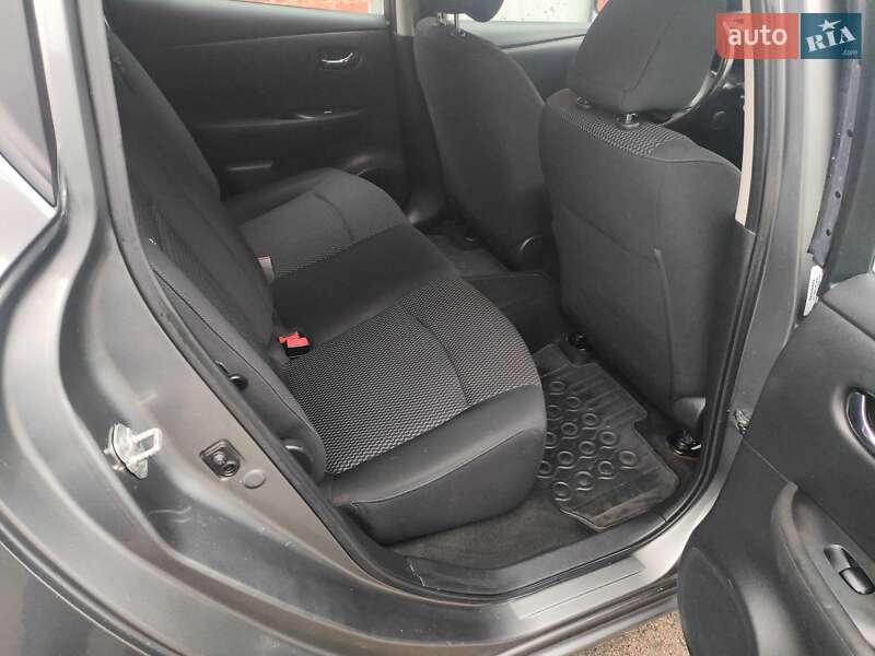 Хетчбек Nissan Leaf 2013 в Полтаві фото 14 Хетчбек Nissan Leaf 2013 в Полтаві