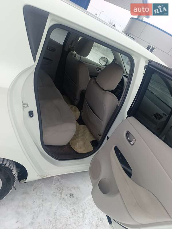 Хетчбек Nissan Leaf 2012 в Костопілі