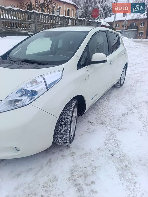 Хетчбек Nissan Leaf 2012 в Костопілі