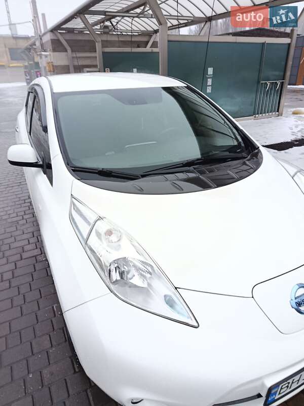 Хэтчбек Nissan Leaf 2016 в Одессе фото 17 Хэтчбек Nissan Leaf 2016 в Одессе