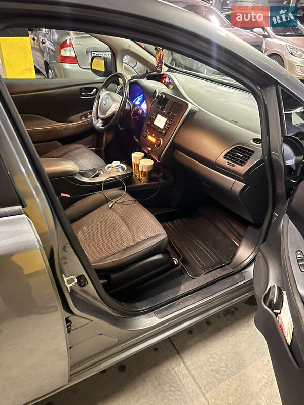 Хэтчбек Nissan Leaf 2014 в Днепре фото 12 Хэтчбек Nissan Leaf 2014 в Днепре