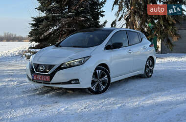 Хетчбек Nissan Leaf 2018 в Дніпрі