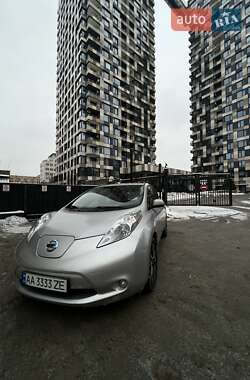 Хетчбек Nissan Leaf 2016 в Києві