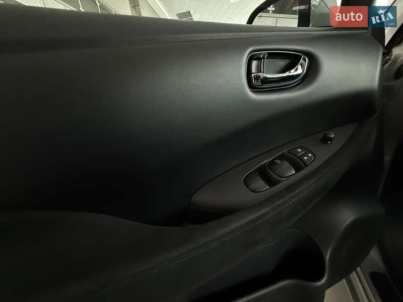 Хетчбек Nissan Leaf 2015 в Одесі