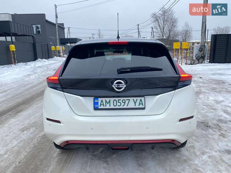Хэтчбек Nissan Leaf 2020 в Софиевской Борщаговке фото 6 Хэтчбек Nissan Leaf 2020 в Софиевской Борщаговке