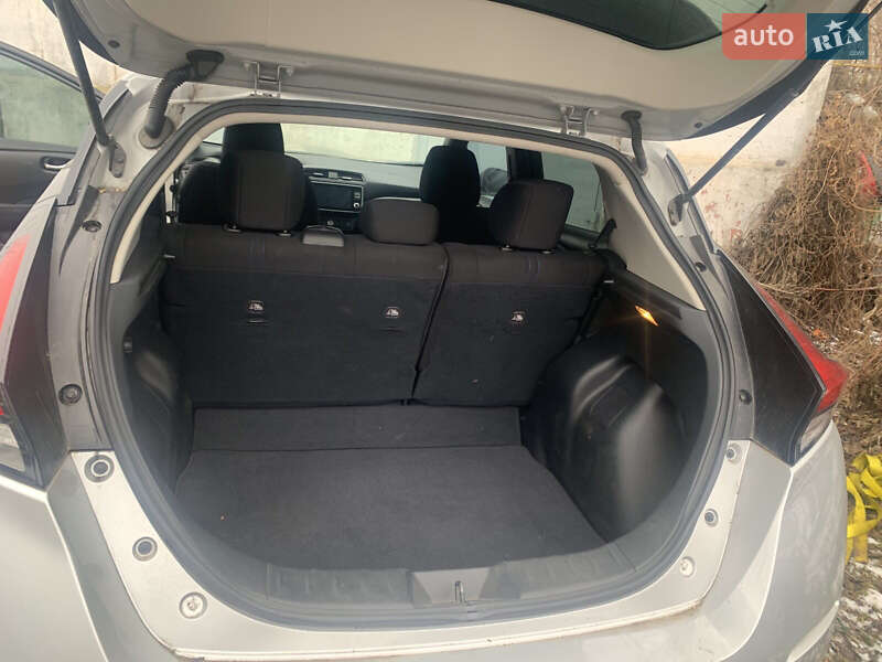 Хетчбек Nissan Leaf 2021 в Одесі