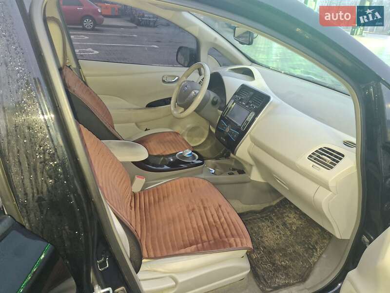 Хэтчбек Nissan Leaf 2013 в Кременчуге