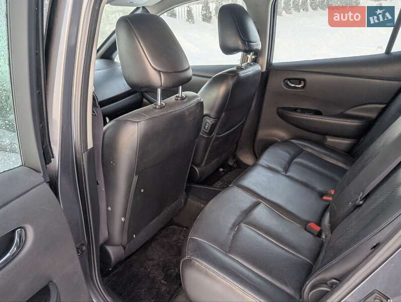 Хетчбек Nissan Leaf 2013 в Дрогобичі