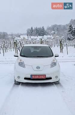 Хэтчбек Nissan Leaf 2014 в Вишневом