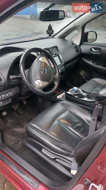 Хетчбек Nissan Leaf 2015 в Житомирі фото 12 Хетчбек Nissan Leaf 2015 в Житомирі
