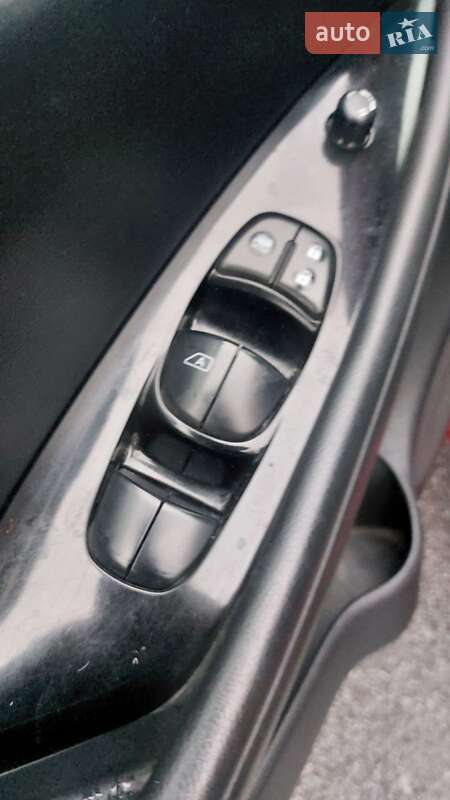 Хетчбек Nissan Leaf 2015 в Житомирі фото 15 Хетчбек Nissan Leaf 2015 в Житомирі