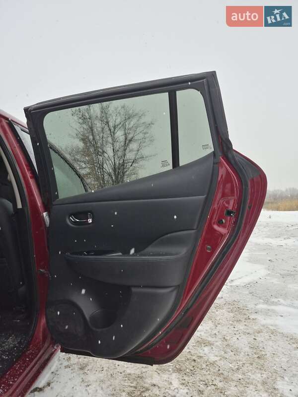 Хэтчбек Nissan Leaf 2013 в Виннице фото 17 Хэтчбек Nissan Leaf 2013 в Виннице