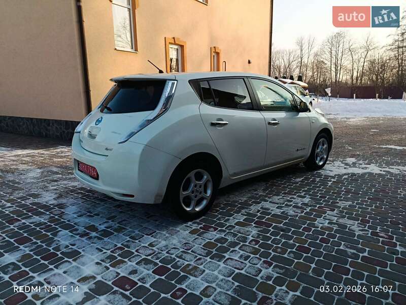 Хетчбек Nissan Leaf 2012 в Івано-Франківську