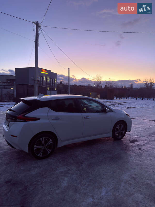 Хетчбек Nissan Leaf 2020 в Здолбуніві