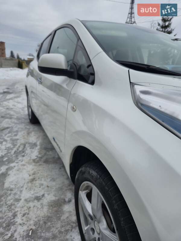 Хэтчбек Nissan Leaf 2014 в Золочеве