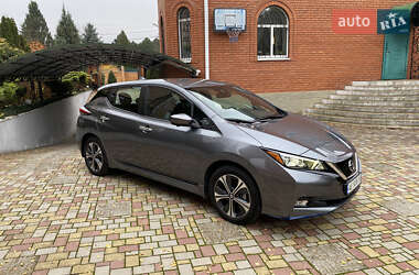 Хетчбек Nissan Leaf 2021 в Дніпрі