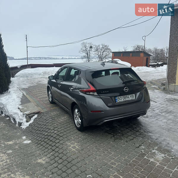 Хэтчбек Nissan Leaf 2023 в Тернополе