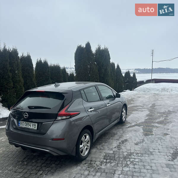 Хэтчбек Nissan Leaf 2023 в Тернополе
