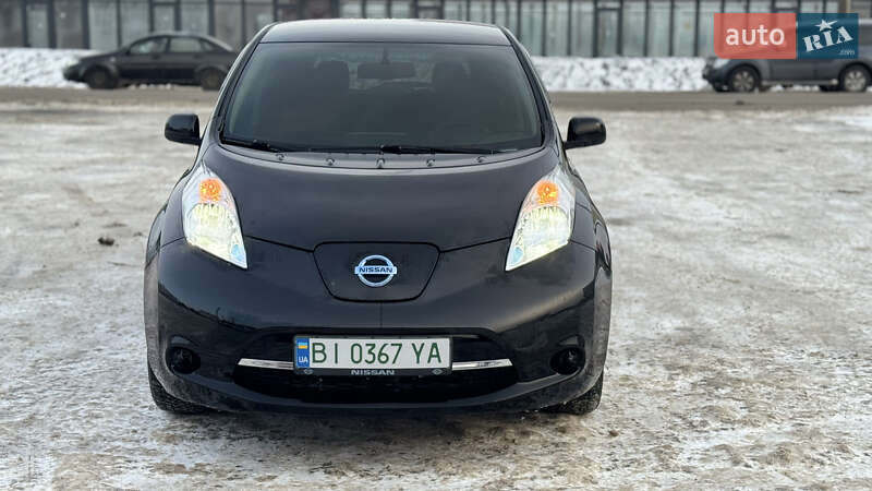 Хетчбек Nissan Leaf 2015 в Полтаві