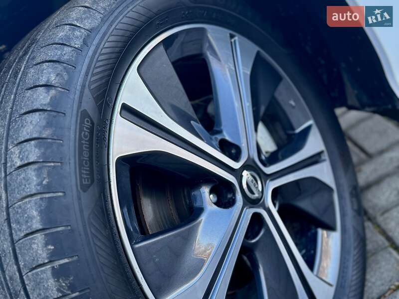 Хетчбек Nissan Leaf 2019 в Дрогобичі