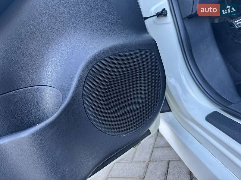 Хетчбек Nissan Leaf 2019 в Дрогобичі