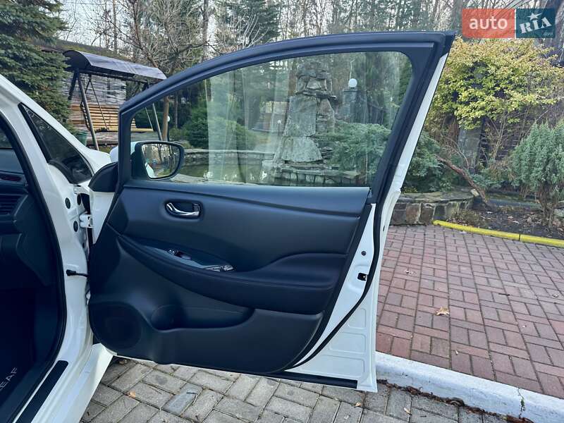 Хетчбек Nissan Leaf 2019 в Дрогобичі