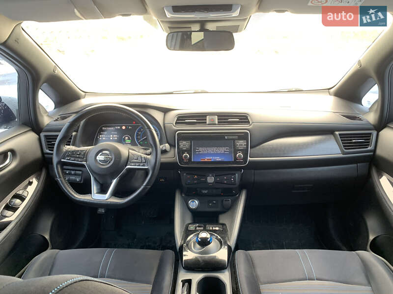 Хэтчбек Nissan Leaf 2018 в Львове