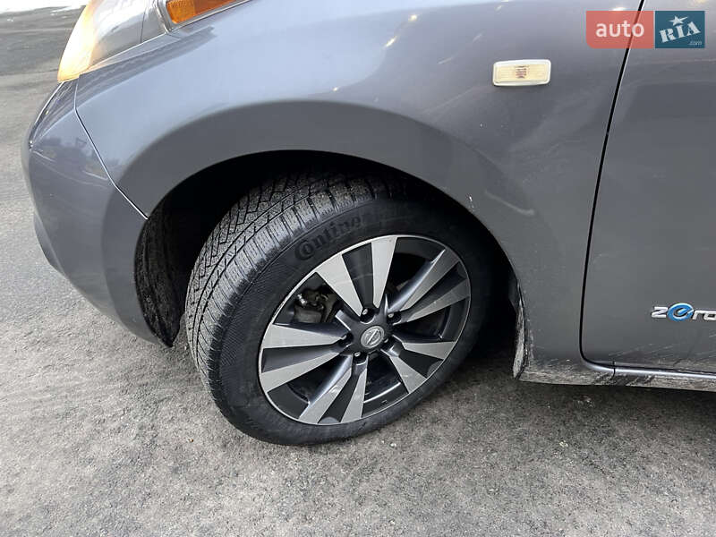 Хетчбек Nissan Leaf 2015 в Одесі