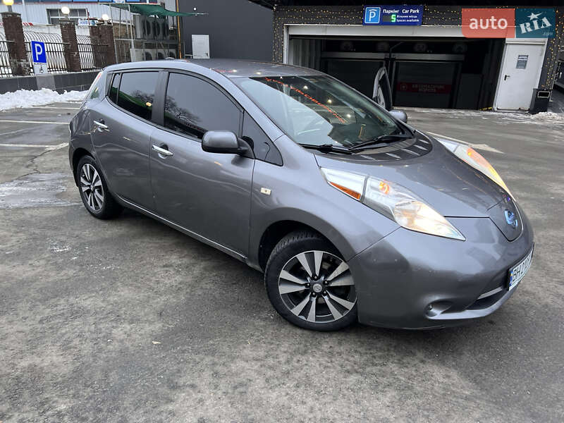 Хетчбек Nissan Leaf 2015 в Одесі