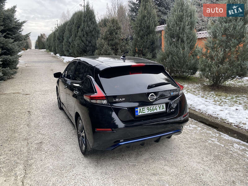 Хэтчбек Nissan Leaf 2022 в Днепре