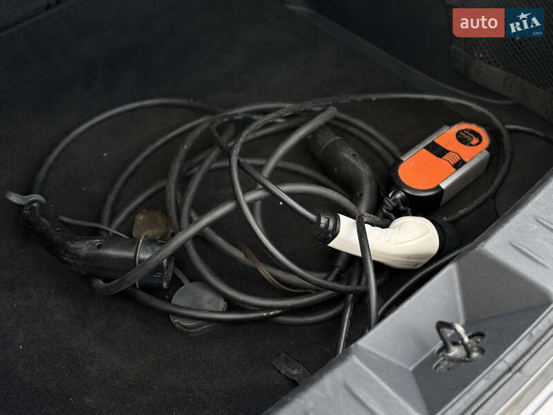 Хэтчбек Nissan Leaf 2019 в Киеве