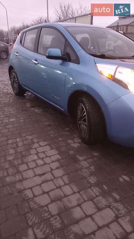 Хэтчбек Nissan Leaf 2013 в Каменец-Подольском фото 5 Хэтчбек Nissan Leaf 2013 в Каменец-Подольском