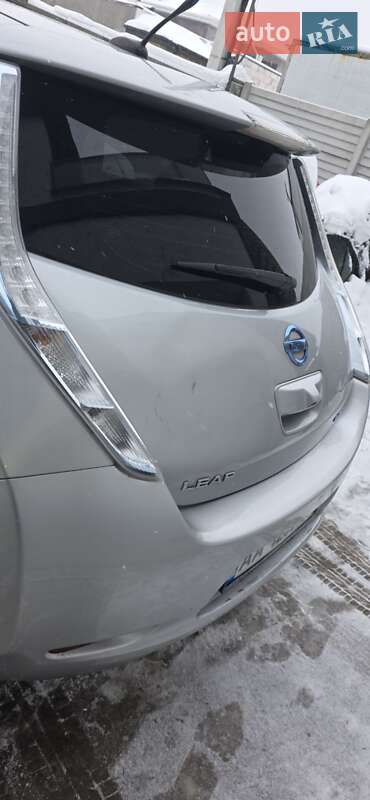 Хетчбек Nissan Leaf 2013 в Києві фото 9 Хетчбек Nissan Leaf 2013 в Києві