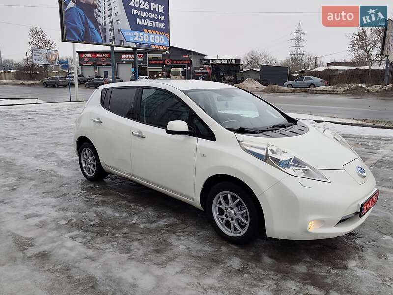 Хэтчбек Nissan Leaf 2014 в Ивано-Франковске